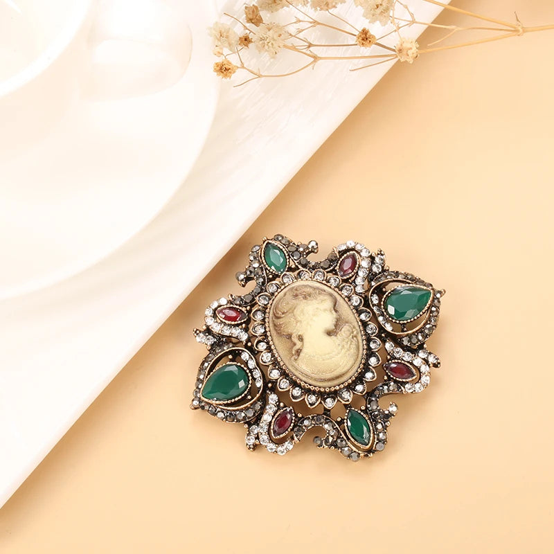 Fashion Textured 583 Gold Formal Brooch 011