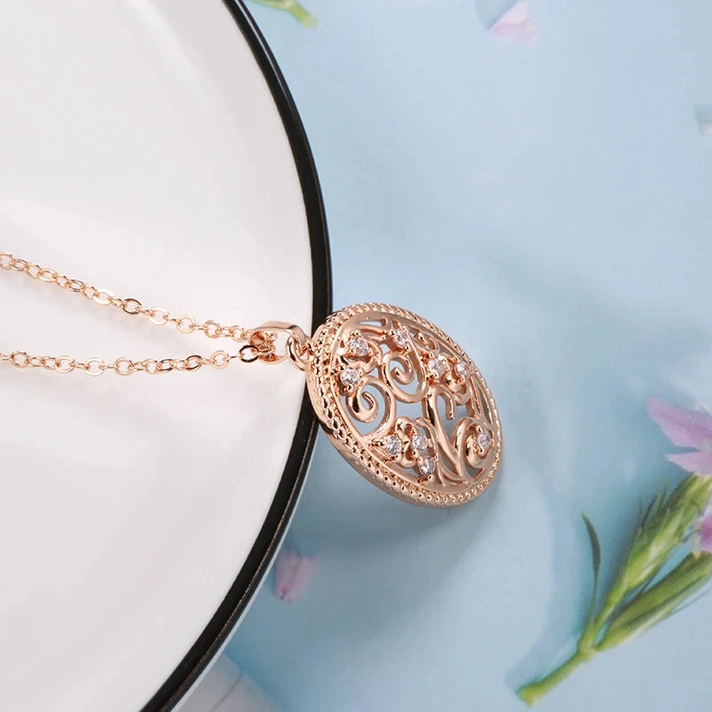 Vintage Hollow Flower Pendant Necklace