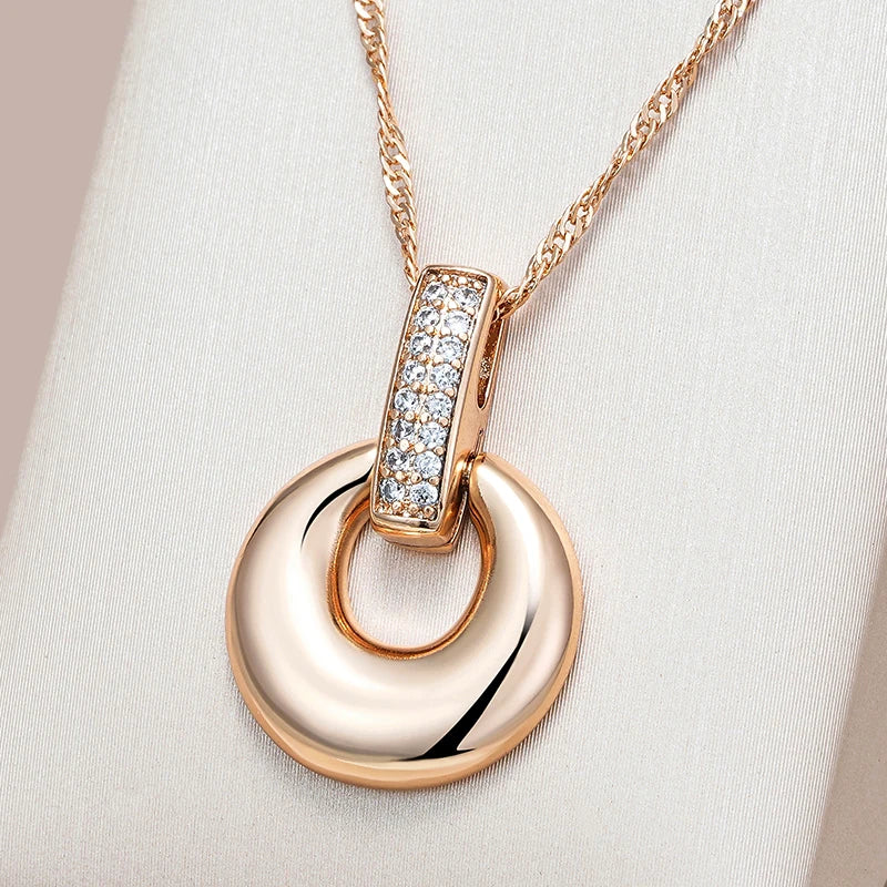 Fashion Glossy Geometry Round Pendant Necklace