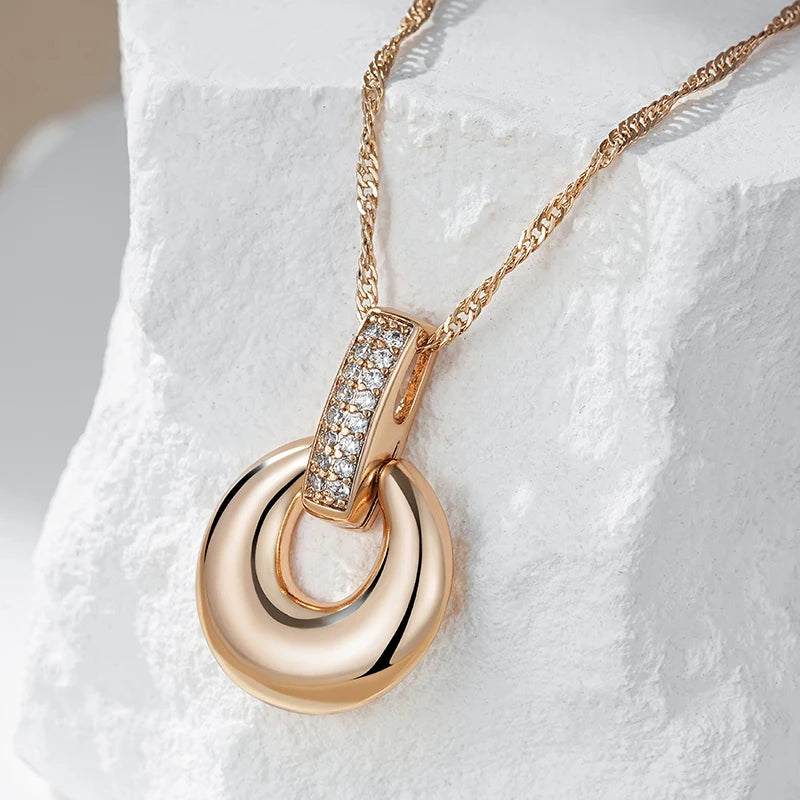 Fashion Glossy Geometry Round Pendant Necklace