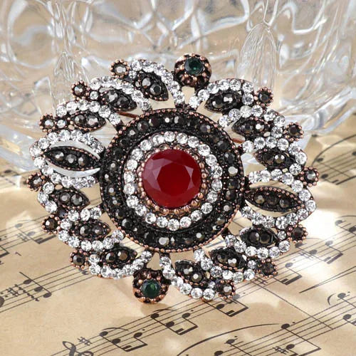 Fashion Textured 583 Gold Formal Brooch 007